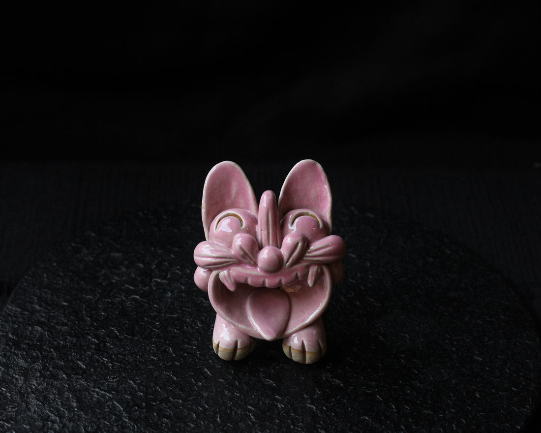 Pink Smiling Wamao 瓦猫 - Incense holder